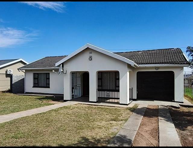 4 BEDROOM HOUSE FOR SALE IN HILLCREST